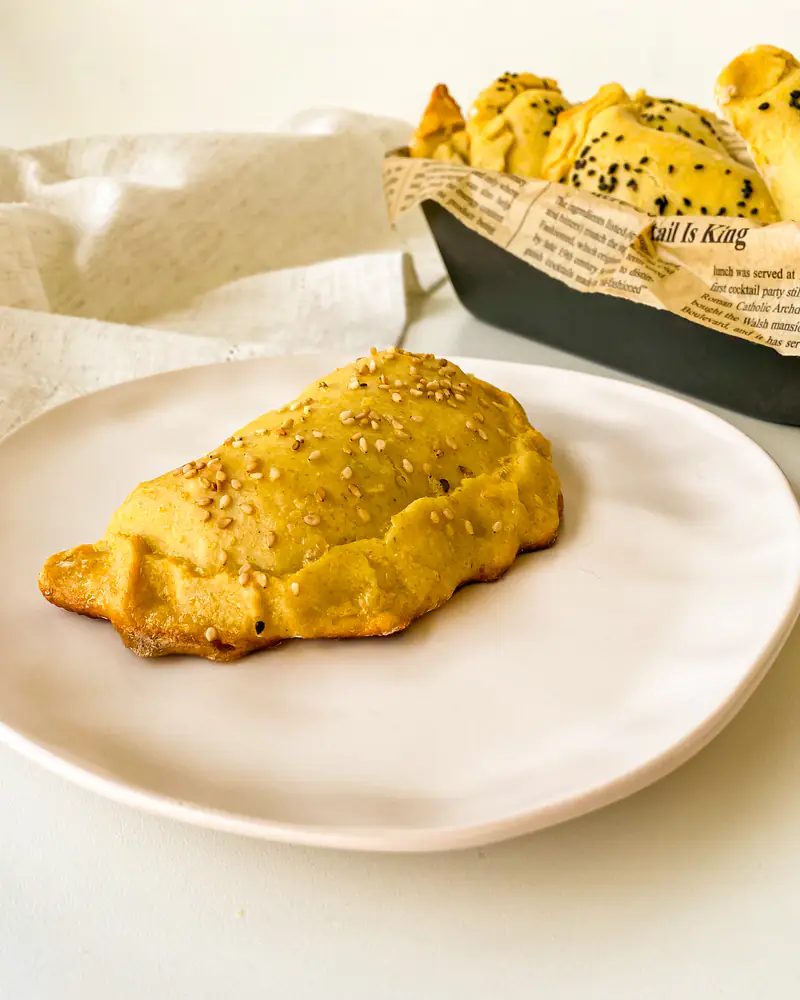 Pastel assado tipo calzone